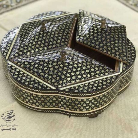 شکلات خوری سه درب خاتمکاری ( گزخوری )