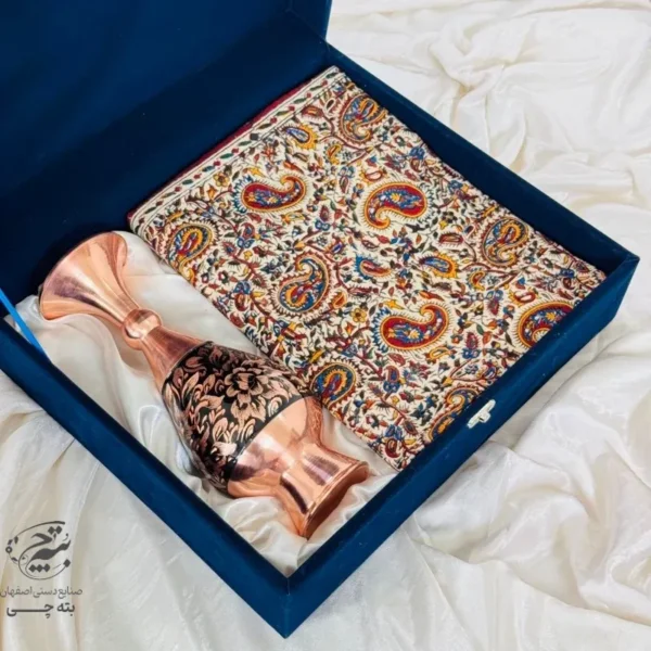 ست هدیه اداری گلدان مسی الماس تراش و رومیزی قلمکاری