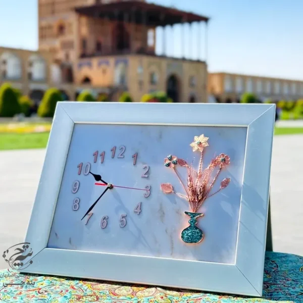 تابلو مسی فیروزه کوبی ساعت و 3گل 40در50