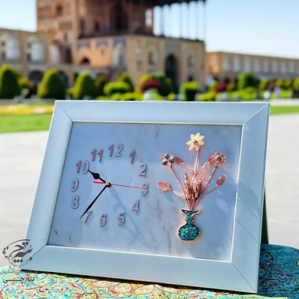 تابلو مسی فیروزه کوبی ساعت و 3گل 40در50