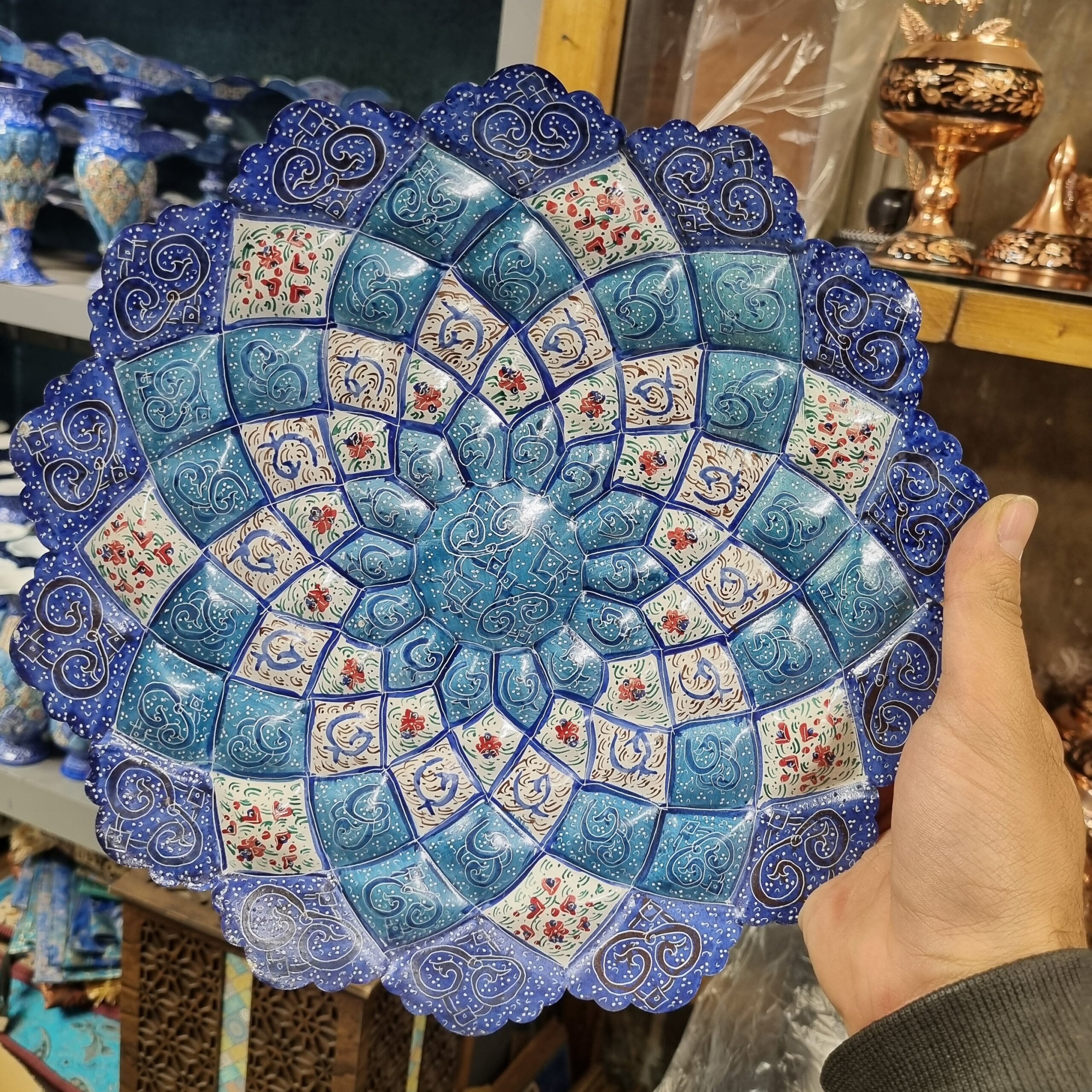 بشقاب میناکاری دیوارکوب 30 سانتی با جعبه سنتی