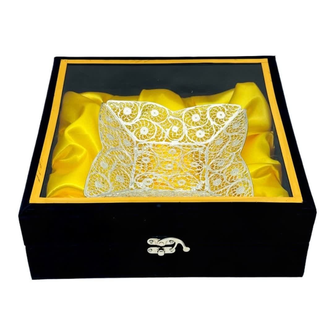 هدیه شیرینی خوری ملیله کاری نقره به همراه جعبه مخمل