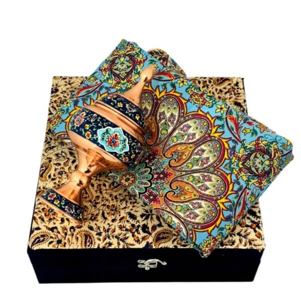 ست هدیه ظروف مسی پرداز ارتفاع 25 با رومیزی ترمه
