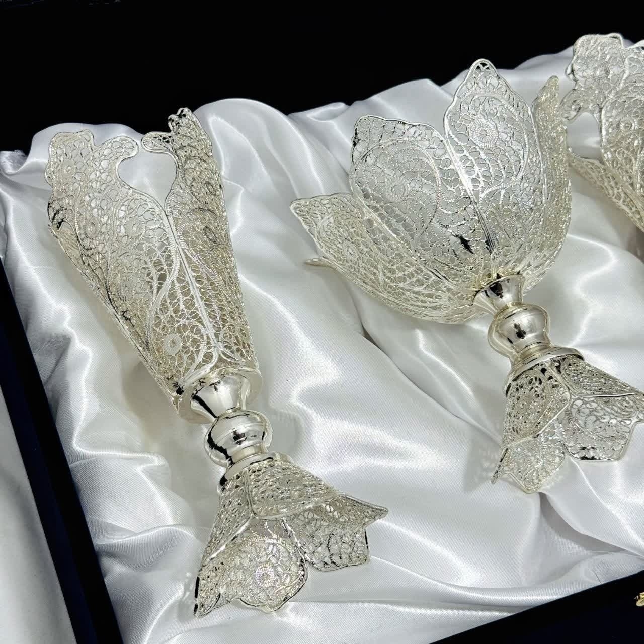 پک هدیه نقره ملیله کاری گلدان قلبی با شکلات خوری