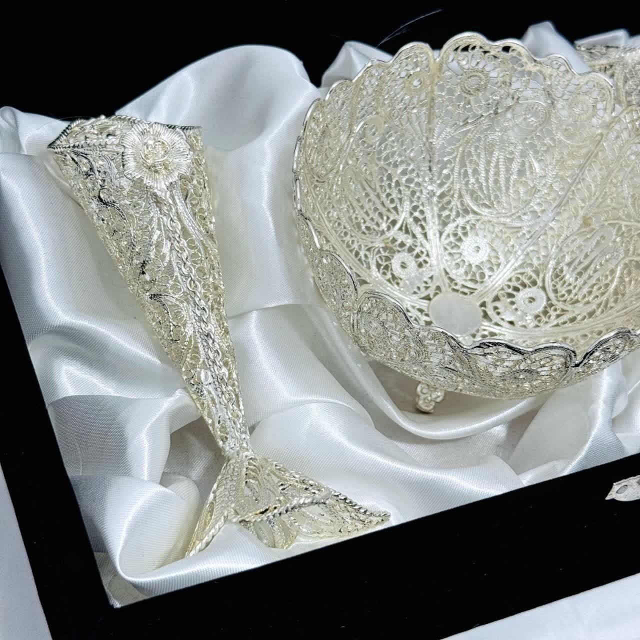 ست هدیه ظروف نقره ملیله کاری قندان و گلدان 18