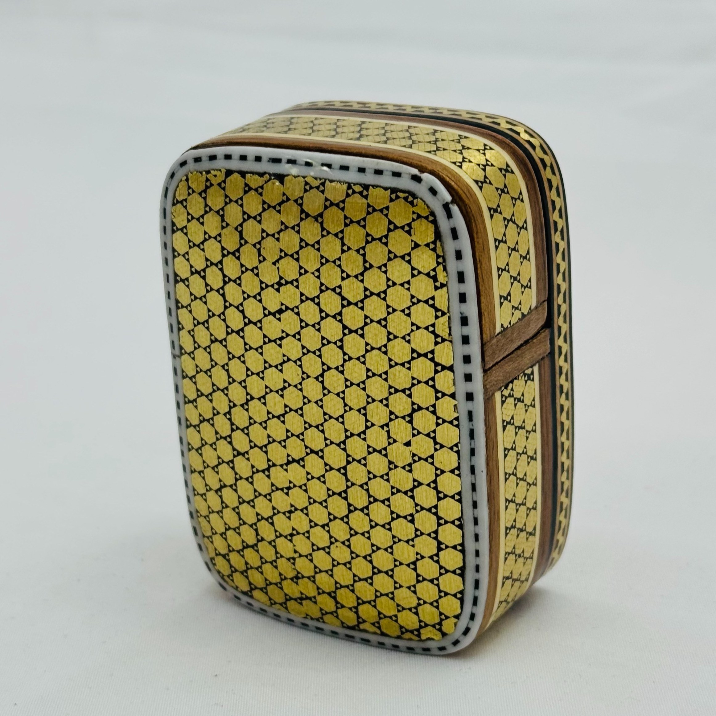 جعبه خاتم کاری کبریتی طرح شیشی