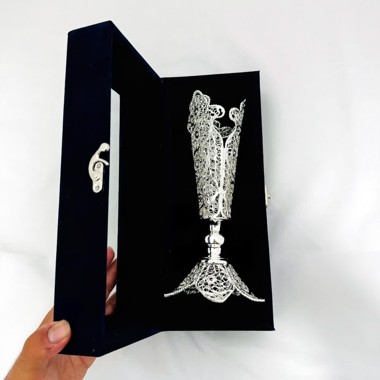 گلدان ملیله کاری با آبکاری نقره به همراه باکس هدیه نفیس(خرید مستقیم و بدون واسطه از تولیدی)