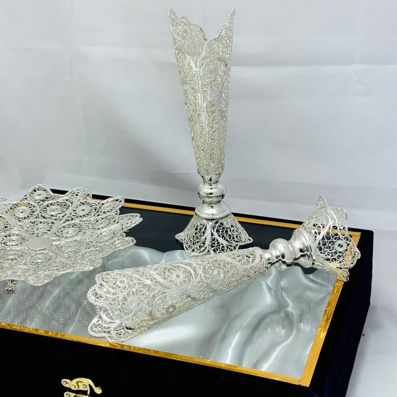 پک هدیه صنایع دستی شیرینی خوری خیاری و گلدان ملیله کاری