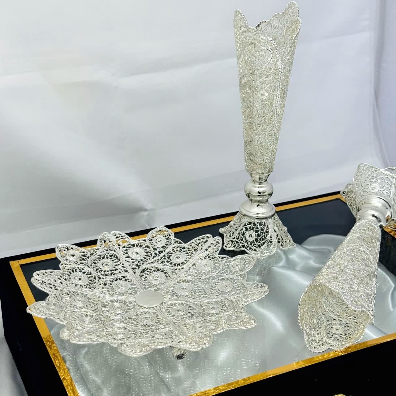 پک هدیه صنایع دستی شیرینی خوری خیاری و گلدان ملیله کاری