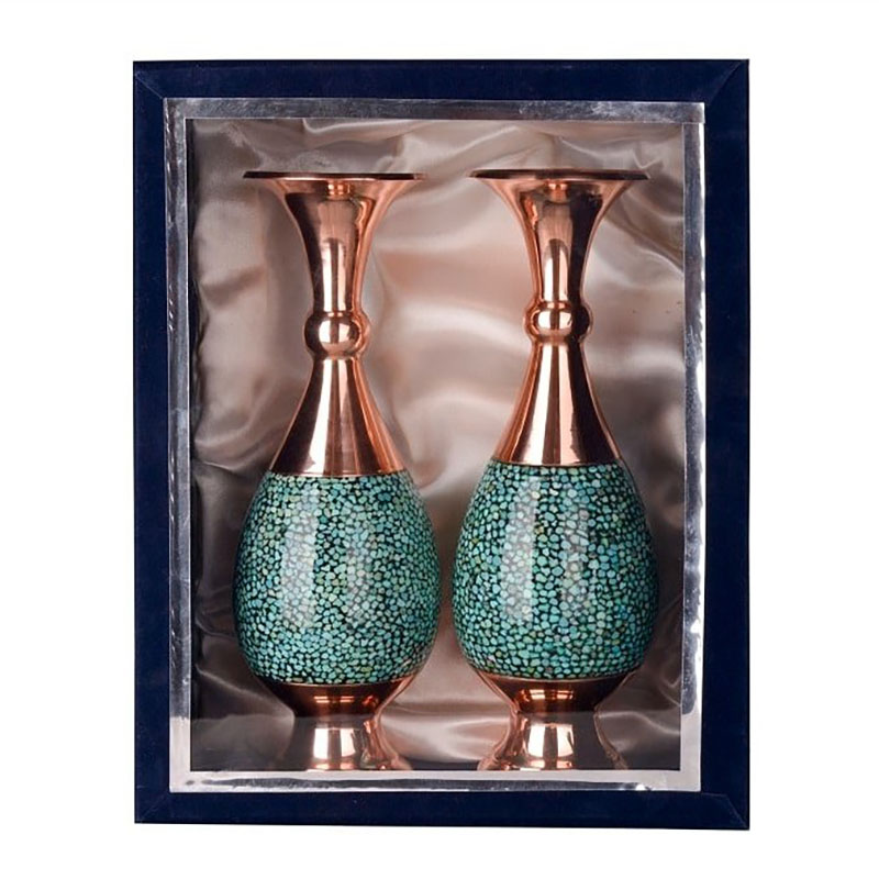 0ejlbqnCW7ClFIqqtxiHGJbslnIHapAkYNntLcdjps7GTdUQPk.jpg گلدان فیروزه کوبی مسی 30 سانتی جفتی با جعبه مخمل - Image 1