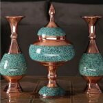 ست شکلات خوری مسی فیروزه کوبی به همراه دو عدد گلدان مسی فیروزه - Image 2