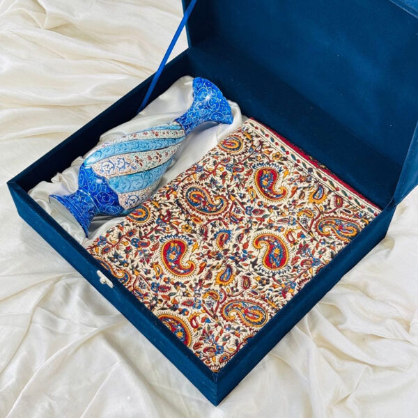 ست هدیه اداری گلدان مسی میناکاری و رومیزی قلمکاری - Image 5