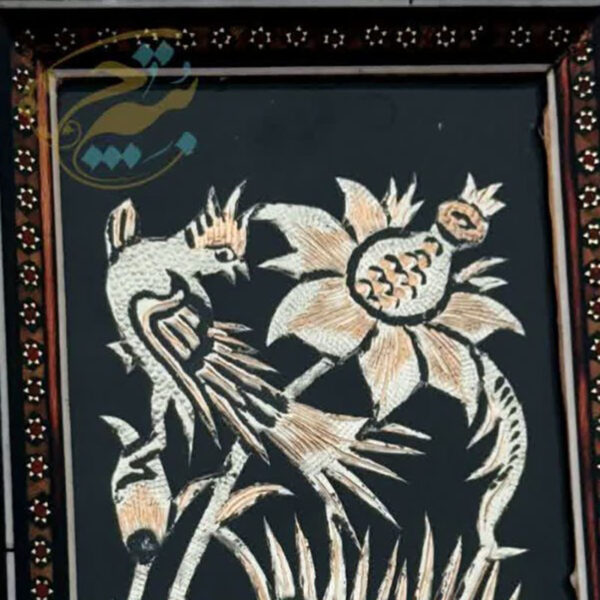 تابلو  قلمزنی رومیزی با قاب خاتم کاری تک گل - Image 4