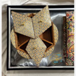 ست هدیه خاتم کاری ترمه و شکلات خوری سه درب - Image 11