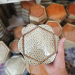 شکلات خوری خاتم کاری چوبی طرح گلی پره وارو قطر ۱۷ - Image 2