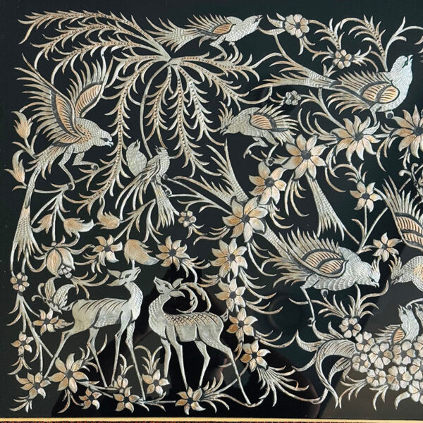 تابلو قلمزنی استادجعفری با قاب خاتم کاری چوگان ترنج 70در120 - Image 6