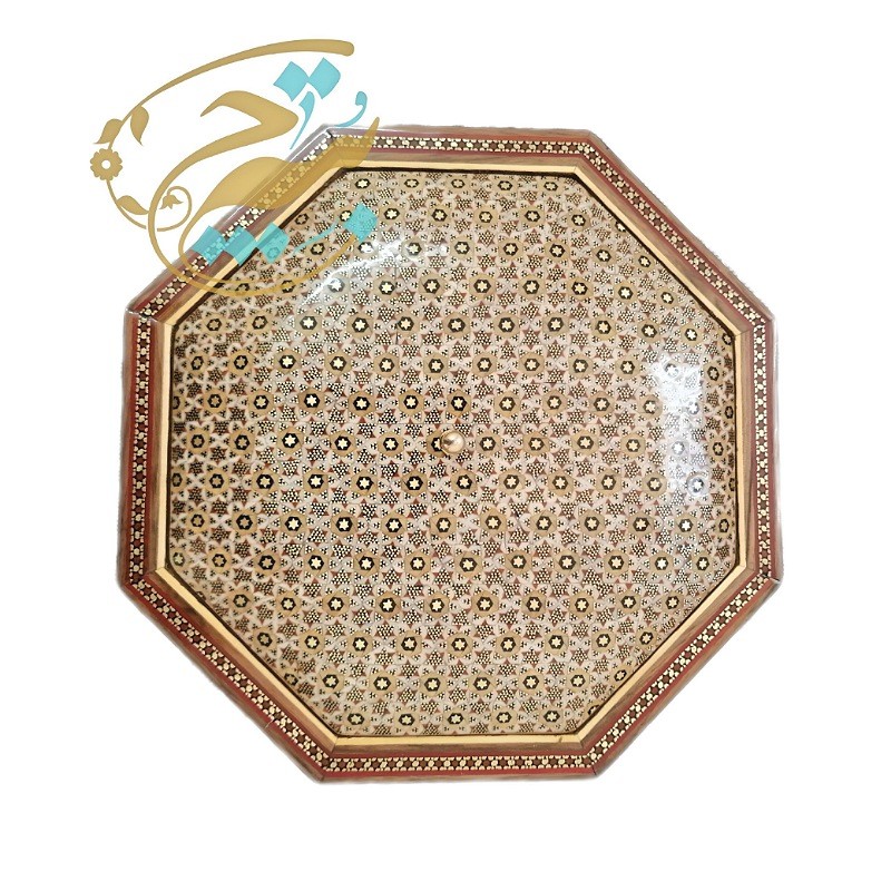 FxJrEfqBDVSYXQyyHE95pvTxry4iEOHWKAFQPuFITuE2yjn04z.jpg شکلات خوری (جاشکلاتی) خاتم کاری هشت گوش پره وارو سایز 17در17 - Image 1