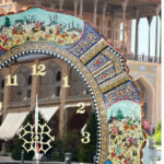 ساعت دیواری بیضی خاتم کاری اسب و شکار 50در60 - Image 2