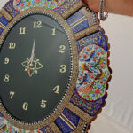 ساعت دیواری خاتم کاری مدل بیضی طرح گل و مرغ 50در60 - Image 7