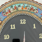 ساعت دیواری بیضی خاتم کاری اسب و شکار بزرگ - Image 6
