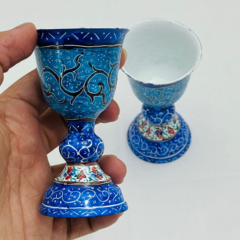 KrfbSAXHupDXtS25qdTeE3qTIaioAAl8tc8uEEpjpDVLhyMnUE.jpg شمعدان مسی میناکاری ارتفاع 12سانتی - Image 1