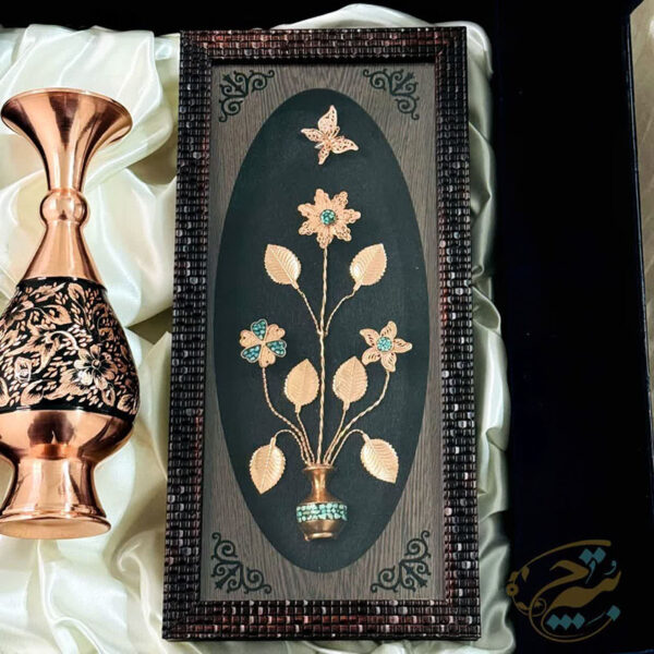 ست هدیه اداری گلدان مسی الماس تراش و تابلو فیروزه کوبی - Image 3