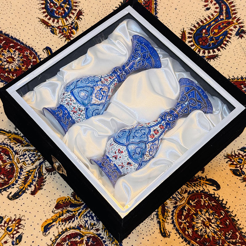 VQjWgTulwYcdvzZm9ow9DabpTIGcTufBCd7qDr2MRQgW5sbRP8.jpg گلدان میناکاری شده 16سانتی با جعبه مخمل - Image 1