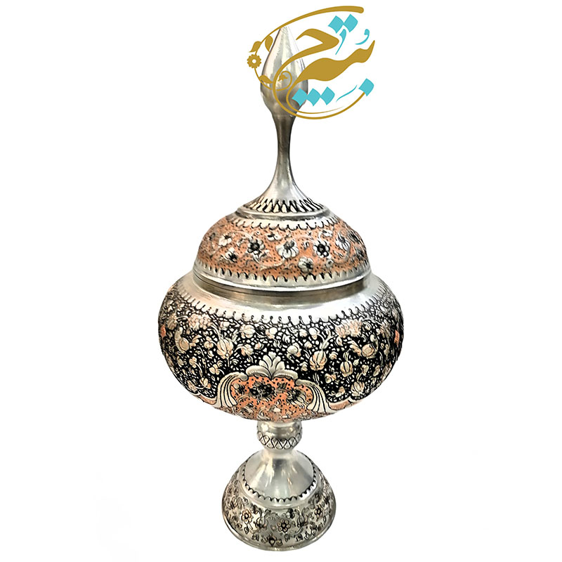 esOXATSD1MGz6xgKAdxiMeJl8lxxoBoV3KMKYwWjrnJTvvgNxB.jpg گز خوری (شکلات خوری پایه دار) قلمزنی مدل گل و مرغ دورنگی - Image 1
