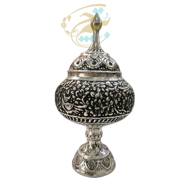 ibiM3mhrUqLb3ujg0rOeJvo9z29uvY83IbwQ7PxMqYFi4nfcII.jpg گزخوری (شکلات خوری پایه دار) قلمزنی مدل گل و مرغ برجسته - Image 1