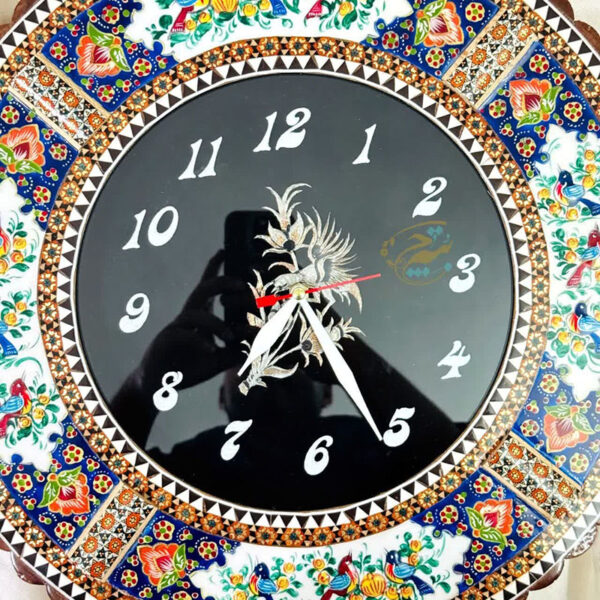 ساعت خاتم کاری گرد گل وبلبل صفحه مشکی حاشیه گل - Image 2