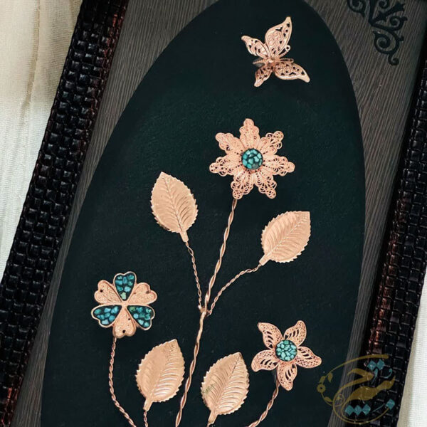 ست هدیه اداری گلدان مسی الماس تراش و تابلو فیروزه کوبی - Image 5