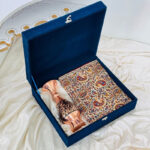 ست هدیه اداری گلدان مسی الماس تراش و رومیزی قلمکاری - Image 7