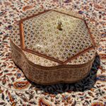 شکلات خوری خاتم کاری چوبی طرح گلی پره وارو قطر ۱۷