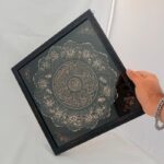 بشقاب مسی الماس تراش مدل خط ثلث به همراه قاب pvc - Image 5